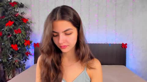 Snapshot of milana_crystal_ chatting on January 2025 08:20:02 AM Milana online show from January 2025 08:20:02 AM