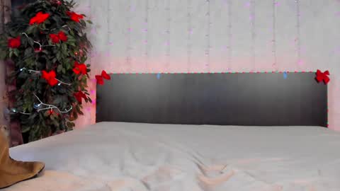 Snapshot of milana_crystal_ chatting on January 2025 11:24:01 AM Milana online show from January 2025 11:24:01 AM