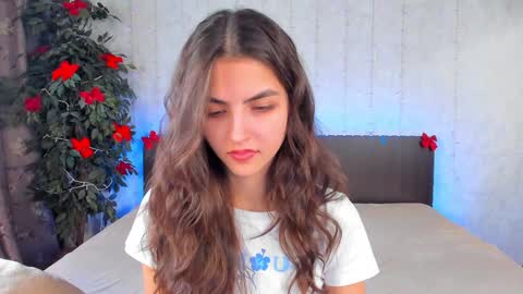 Snapshot of milana_crystal_ chatting on January 2025 11:15:02 AM Milana online show from January 2025 11:15:02 AM