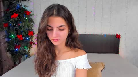 Snapshot of milana_crystal_ chatting on January 2025 08:18:02 AM Milana online show from January 2025 08:18:02 AM