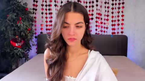 Snapshot of milana_crystal_ chatting on February 2025 08:17:02 AM Milana online show from February 2025 08:17:02 AM