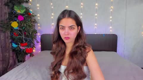 Milana online show from May 2026 07:03:01 AM