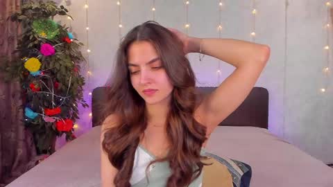 Milana online show from May 2026 07:14:02 AM