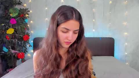 Milana online show from May 2026 07:15:02 AM