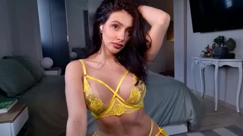 milana online show from February 2026 10:28:01 PM
