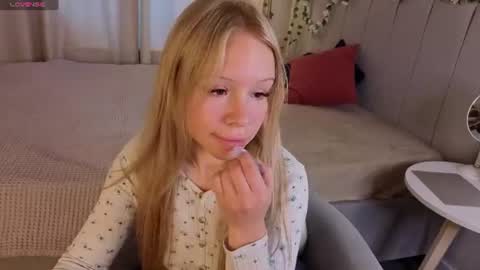 Milana online show from July 2026 09:15:01 AM