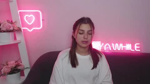 Snapshot of milanaangelas chatting on December 2024 11:46:01 AM milanaangelas online show from December 2024 11:46:01 AM