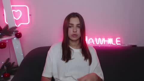 Snapshot of milanaangelas chatting on December 2024 06:02:02 AM milanaangelas online show from December 2024 06:02:02 AM