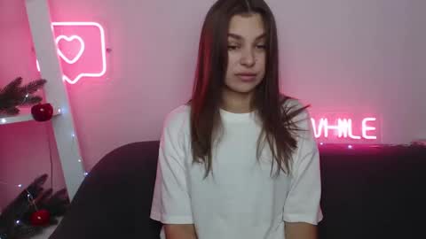 Snapshot of milanaangelas chatting on December 2024 05:47:01 AM milanaangelas online show from December 2024 05:47:01 AM