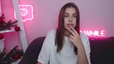 Snapshot of milanaangelas chatting on December 2024 05:45:02 AM milanaangelas online show from December 2024 05:45:02 AM