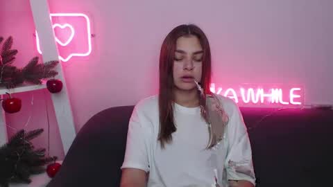 Snapshot of milanaangelas chatting on December 2024 10:49:02 AM milanaangelas online show from December 2024 10:49:02 AM