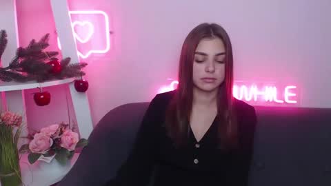 Snapshot of milanaangelas chatting on January 2025 10:43:01 AM milanaangelas online show from January 2025 10:43:01 AM