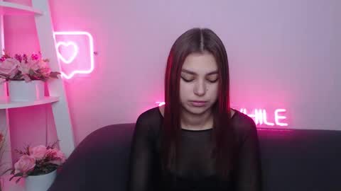 Snapshot of milanaangelas chatting on January 2025 05:42:02 AM milanaangelas online show from January 2025 05:42:02 AM