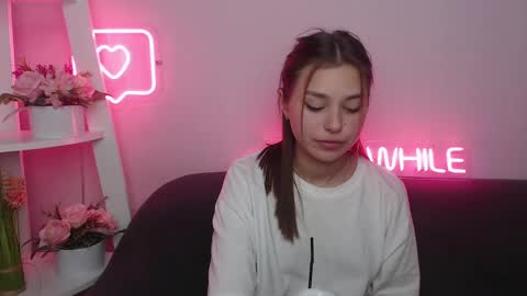 Snapshot of milanaangelas chatting on January 2025 08:47:01 AM milanaangelas online show from January 2025 08:47:01 AM