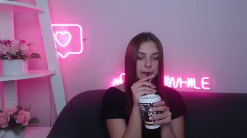 Snapshot of milanaangelas chatting on February 2025 05:53:02 AM milanaangelas online show from February 2025 05:53:02 AM