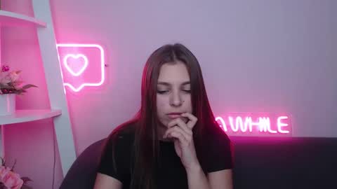 Snapshot of milanaangelas chatting on February 2025 02:55:02 PM milanaangelas online show from February 2025 02:55:02 PM