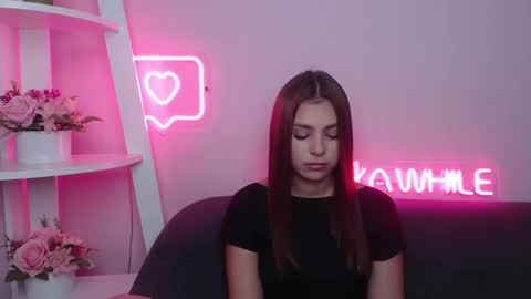 Snapshot of milanaangelas chatting on February 2025 05:36:02 AM milanaangelas online show from February 2025 05:36:02 AM