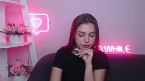 Snapshot of milanaangelas chatting on February 2025 08:49:02 AM milanaangelas online show from February 2025 08:49:02 AM