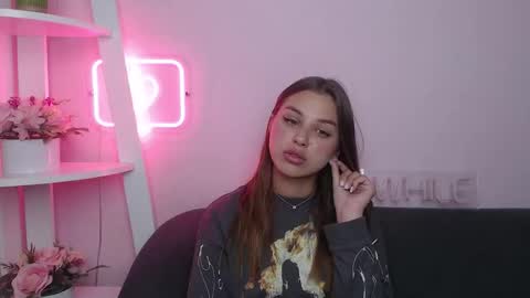 Snapshot of milanaangelas chatting on September 2025 07:46:02 PM milanaangelas online show from September 2025 07:46:02 PM