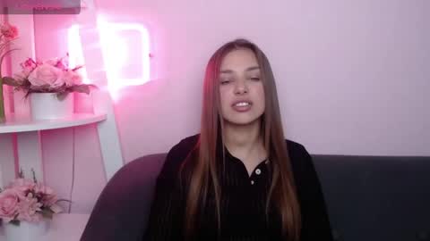 milanaangelas online show from June 2026 04:47:01 AM