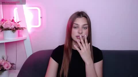 milanaangelas online show from June 2026 04:48:01 AM