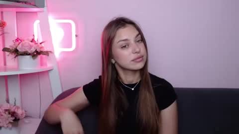 milanaangelas online show from June 2026 04:56:01 AM