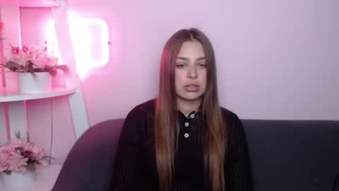 milanaangelas online show from July 2026 05:00:02 AM