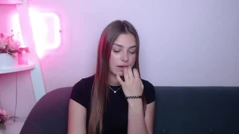 milanaangelas online show from July 2026 04:51:02 AM