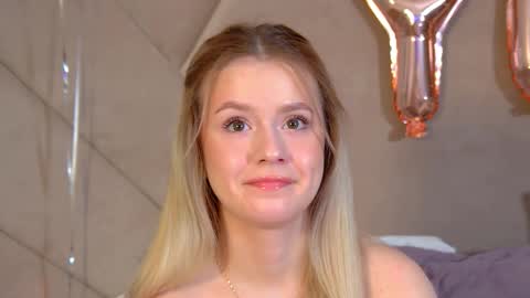 MilanaBalmain online show from February 2026 06:19:02 AM