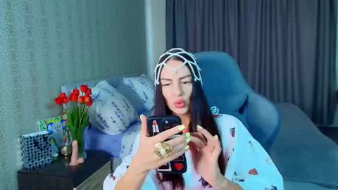 Milana online show from May 2026 01:18:01 PM