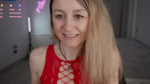 Milana online show from May 2026 05:42:02 PM