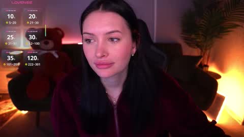 Milana online show from December 2025 02:13:02 PM