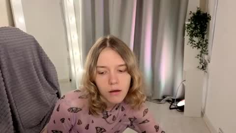 Milaray online show from May 2026 05:14:02 AM