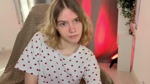 Milaray online show from May 2026 05:25:03 AM