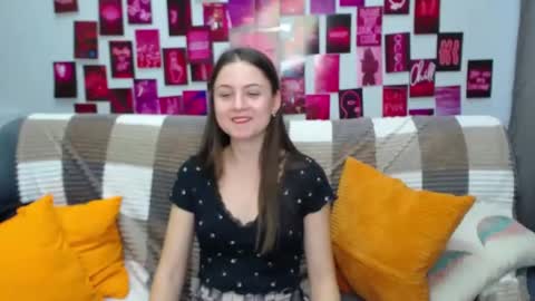 milanaroz online show from February 2025 05:07:02 PM