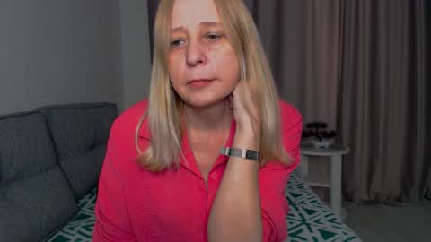 Milena online show from January 2026 07:01:02 AM