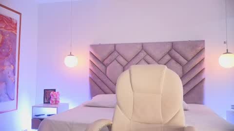 Milan Corleone online show from May 2026 11:39:02 AM