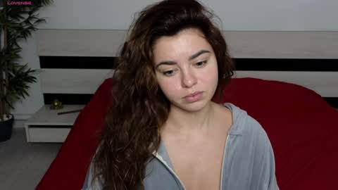 Snapshot of milania_hot_foxy chatting on December 2024 07:05:02 AM Mila online show from December 2024 07:05:02 AM