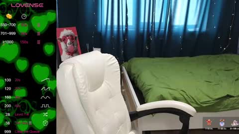 Snapshot of milania_hot_foxy chatting on February 2025 10:16:01 AM Mila online show from February 2025 10:16:01 AM