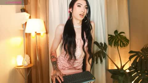 MILAN SANTANA online show from November 2025 10:10:01 PM