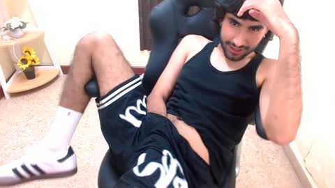 milanzaire online show from December 2024 02:09:01 AM