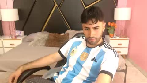 milanzaire online show from September 2025 09:40:02 PM