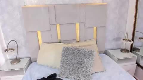 Cami  online show from July 2026 12:33:02 PM