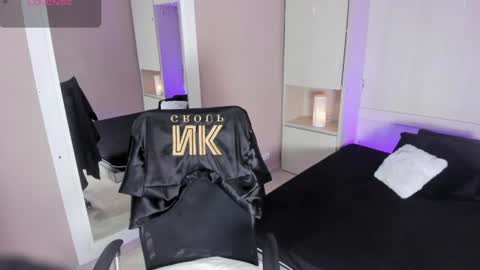 milasantoss online show from July 2026 12:12:02 PM