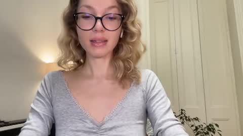 Snapshot of milayah chatting on October 2025 04:06:02 PM Mila online show from October 2025 04:06:02 PM