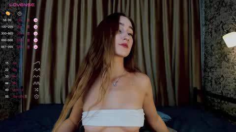 Snapshot of milemissyy chatting on September 2025 09:45:02 AM Mia online show from September 2025 09:45:02 AM