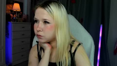 Mia online show from July 2026 09:37:02 AM