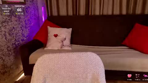 Mia online show from July 2026 09:35:01 AM