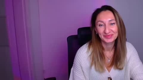 Snapshot of milena_sunny_ chatting on December 2025 08:19:02 AM Milena online show from December 2025 08:19:02 AM