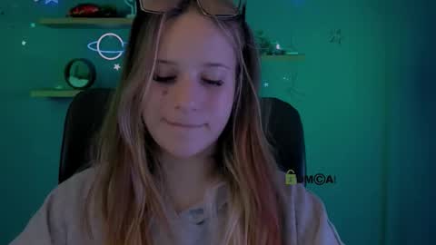 Snapshot of miles_candy chatting on February 2026 08:18:01 PM Sweet Miles online show from February 2026 08:18:01 PM